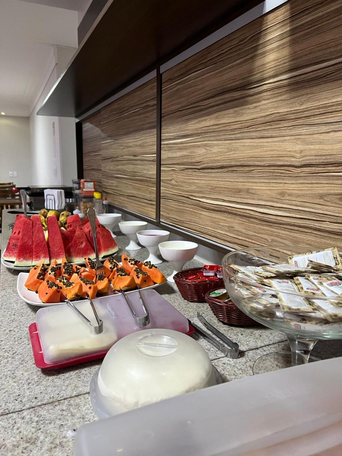 Big Hotel اراغواري المظهر الخارجي الصورة